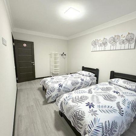 Artal Apartment On Obolonskyi Avenue 16 Київ Екстер'єр фото